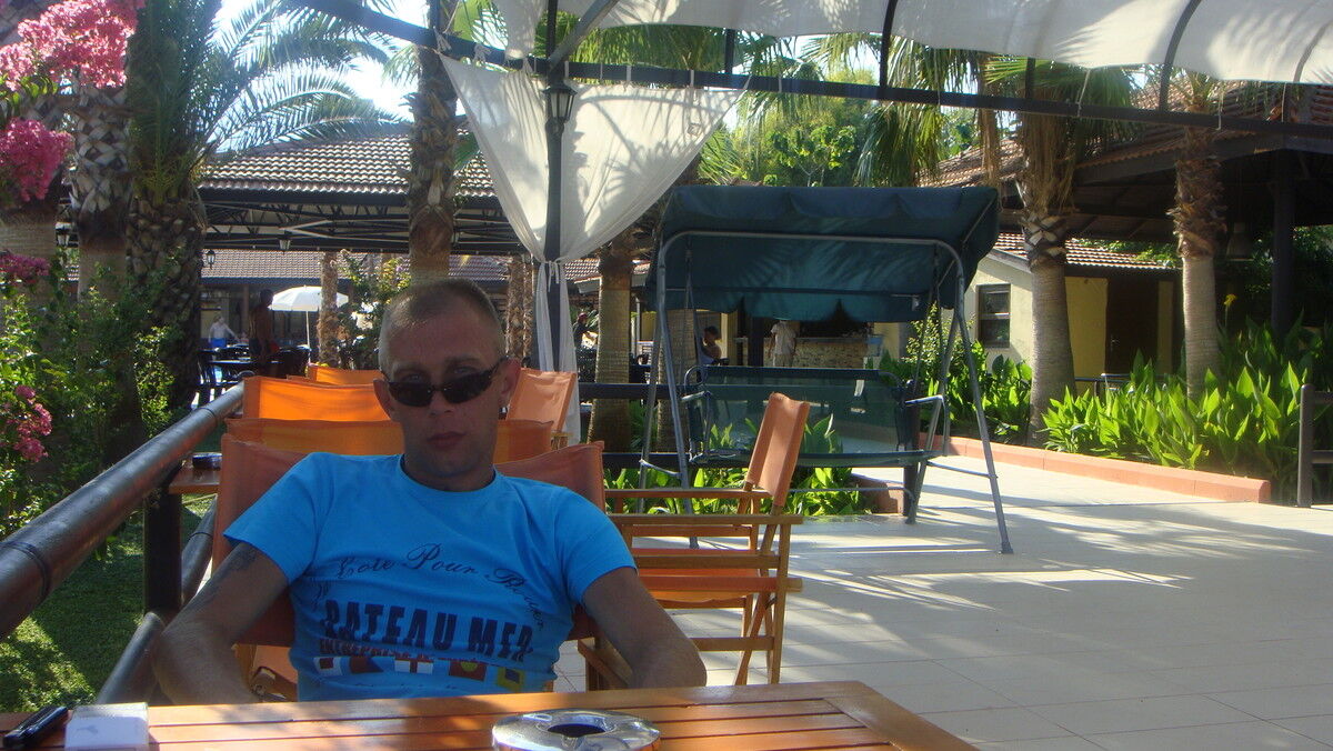  8375389  Pavel, 50 ,    