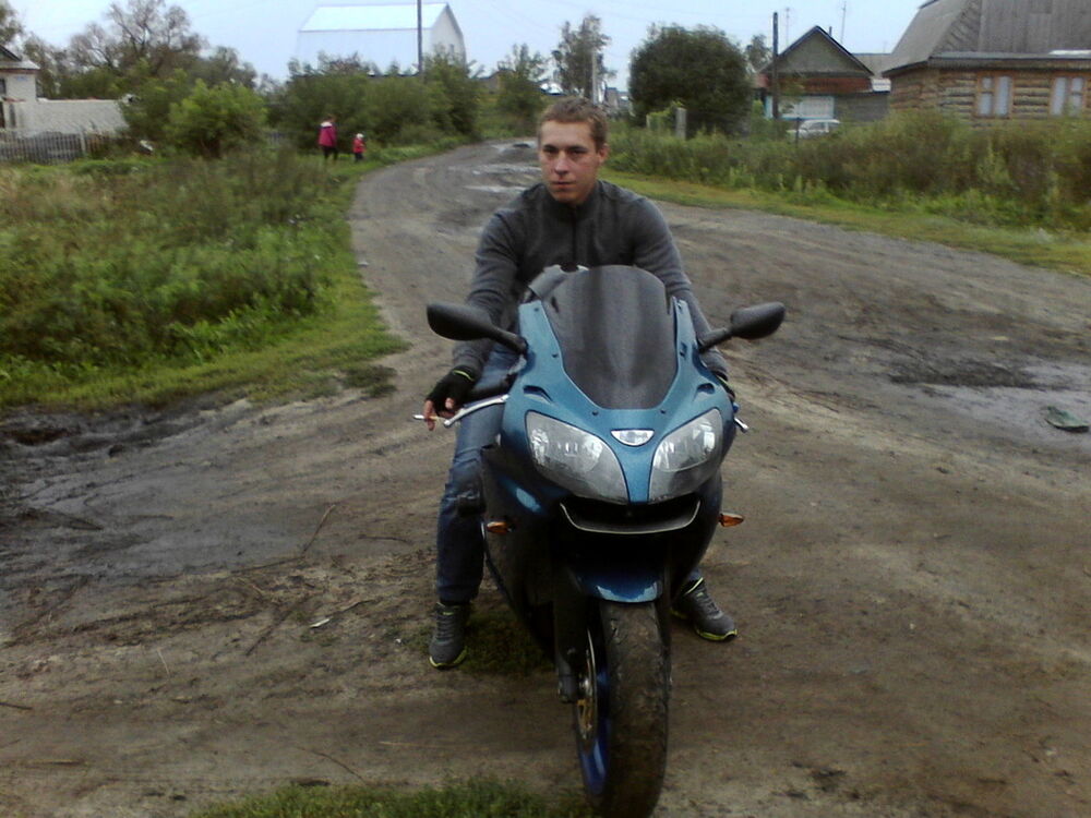  ,   Anton, 36 ,  