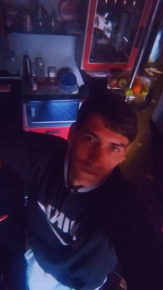  ,   Artem, 36 ,   ,   , c 