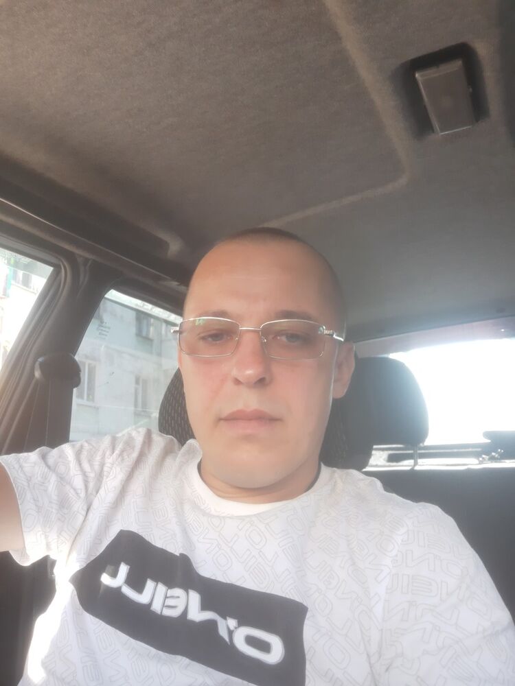  18933439  , 46 ,    
