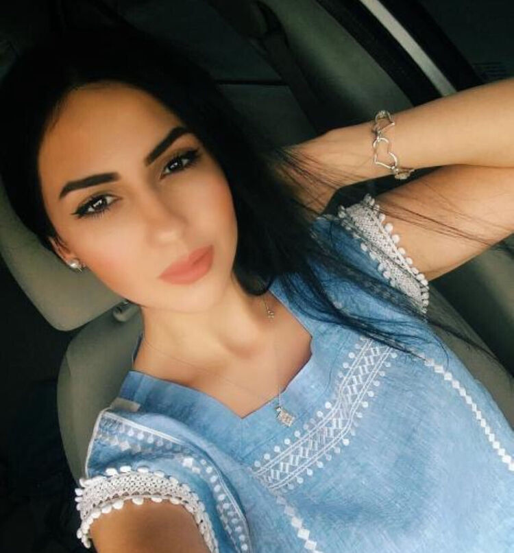  ,   Diana, 34 ,   ,   