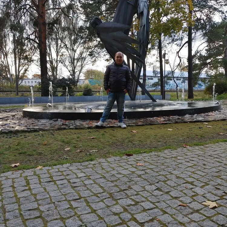  24806909  , 33 ,    Bielany Wroclawskie