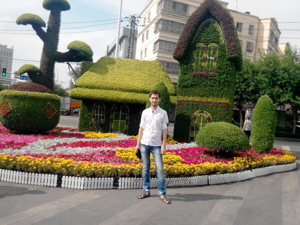  18732199  OYBEK, 33 ,    