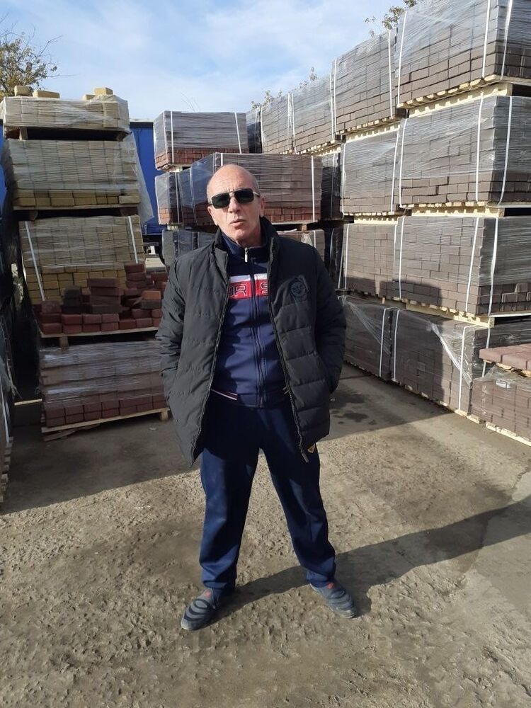  38483899  Egishe, 58 ,    