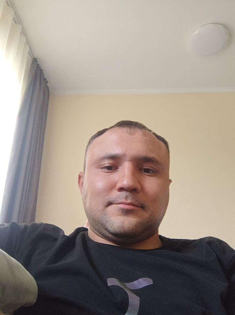  43773009  , 32 ,    