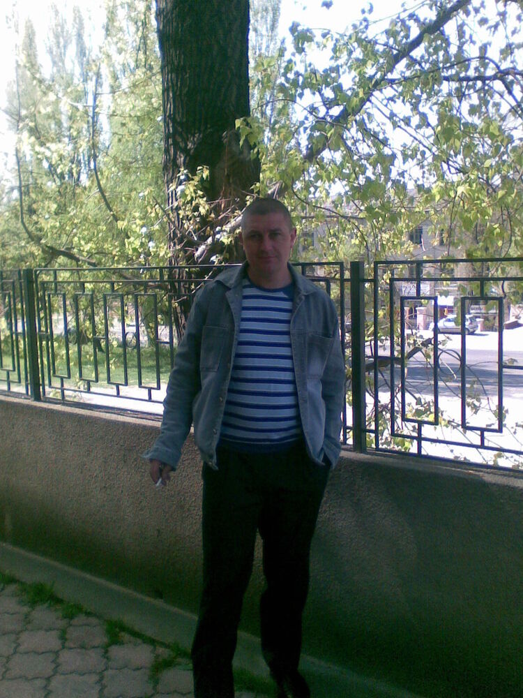  10540399  Vasea, 44 ,    