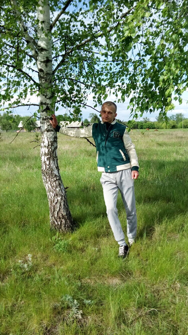  ,   Denis, 38 ,   ,   