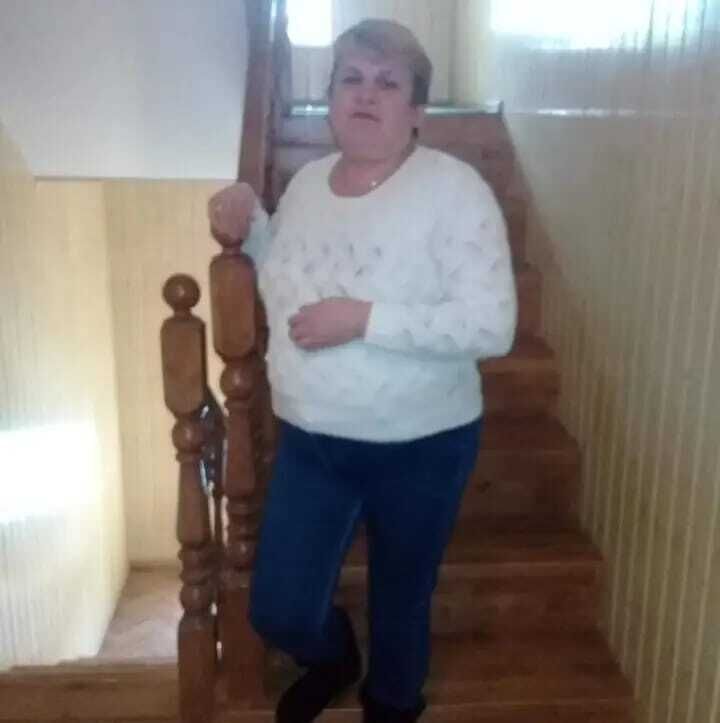  ,   Elvira, 32 ,   ,   