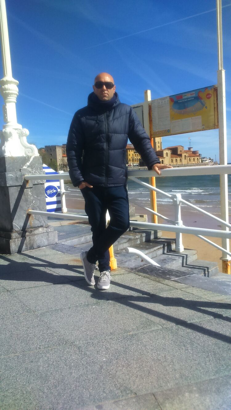  Gijon,   Erik, 48 ,   ,   