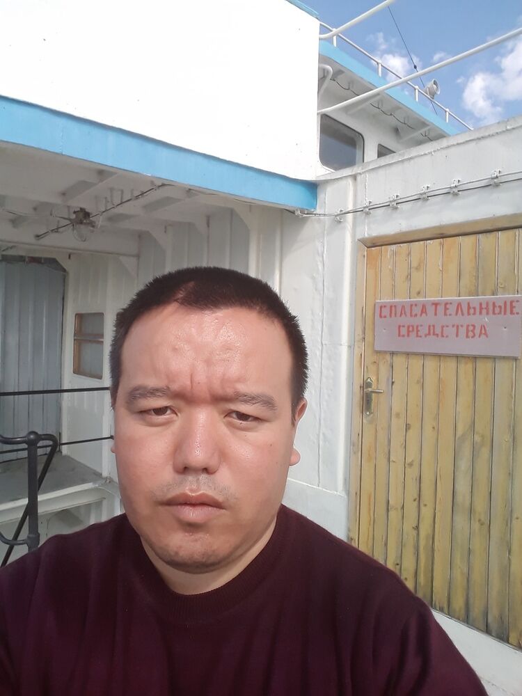  -,   Dauren, 39 ,   