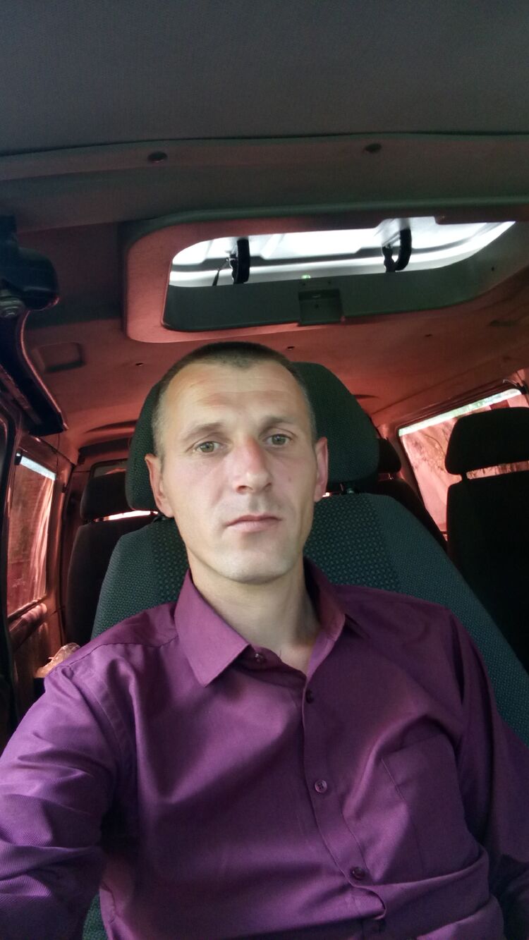  28695509  , 40 ,    