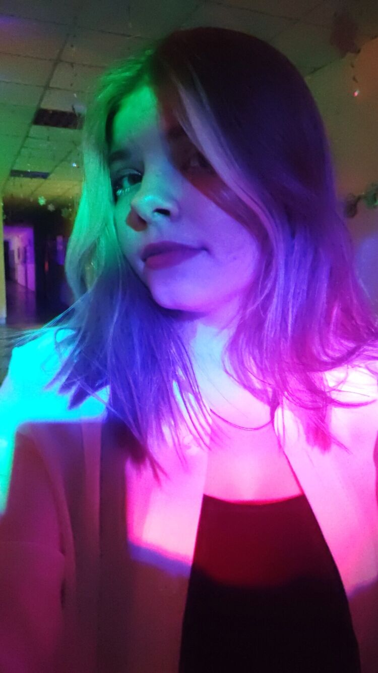  ,   Dasha, 24 ,   ,   