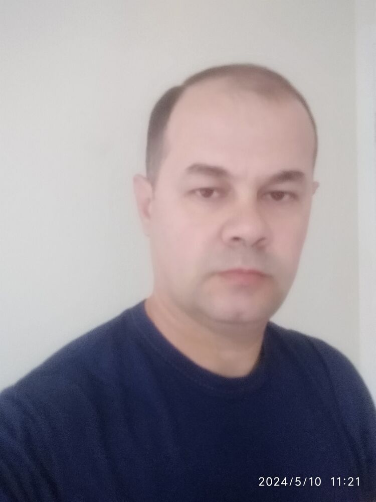  44120849  Sobir, 42 ,    