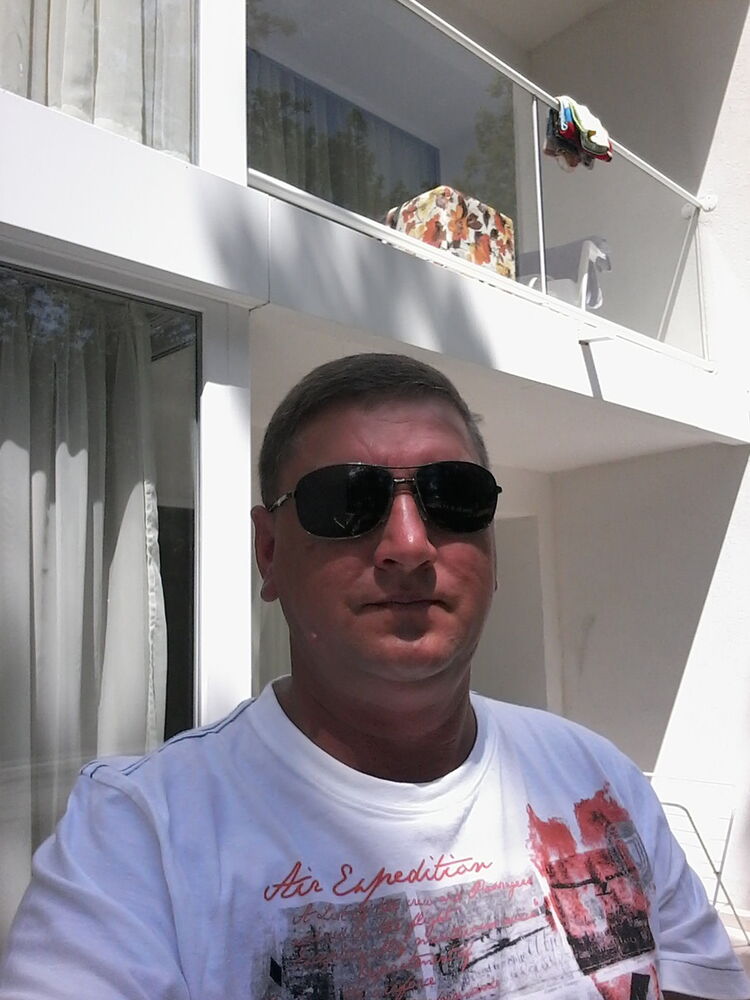  9521589  DDIMA, 53 ,    