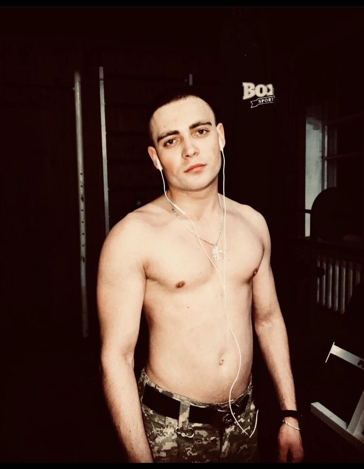  ,   Yanych, 27 ,   ,   