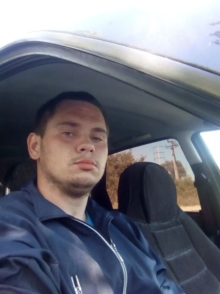  27412829  Alexander, 28 ,    