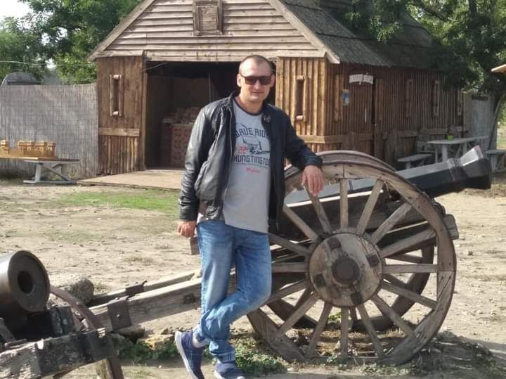  30059519  Yaroslav, 40 ,    Straszyn