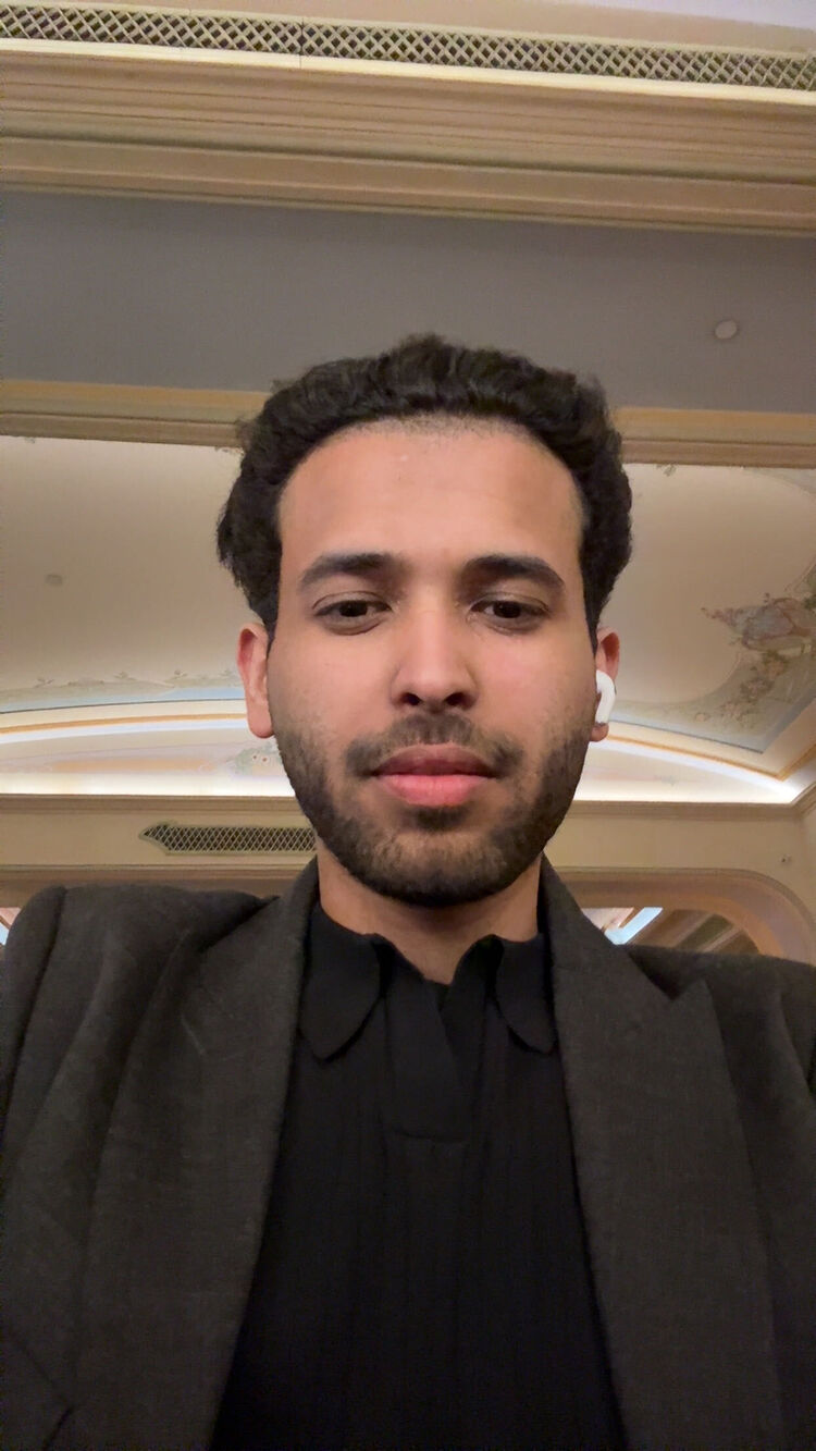  51819729  , 28 ,    Nuernberg