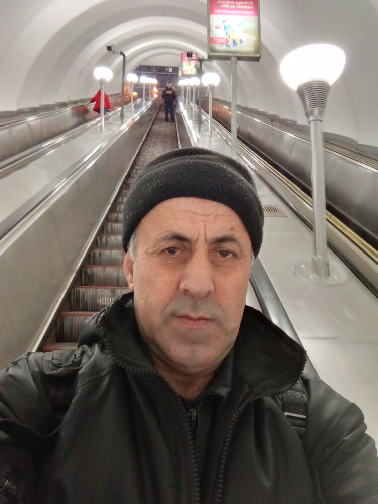  39302189  Yra, 47 ,    -