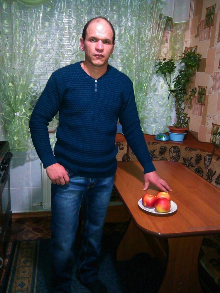  ,   Viktor, 45 ,   ,   , c 