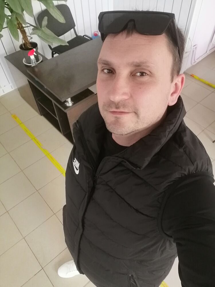  33749509  Vladimir, 39 ,    