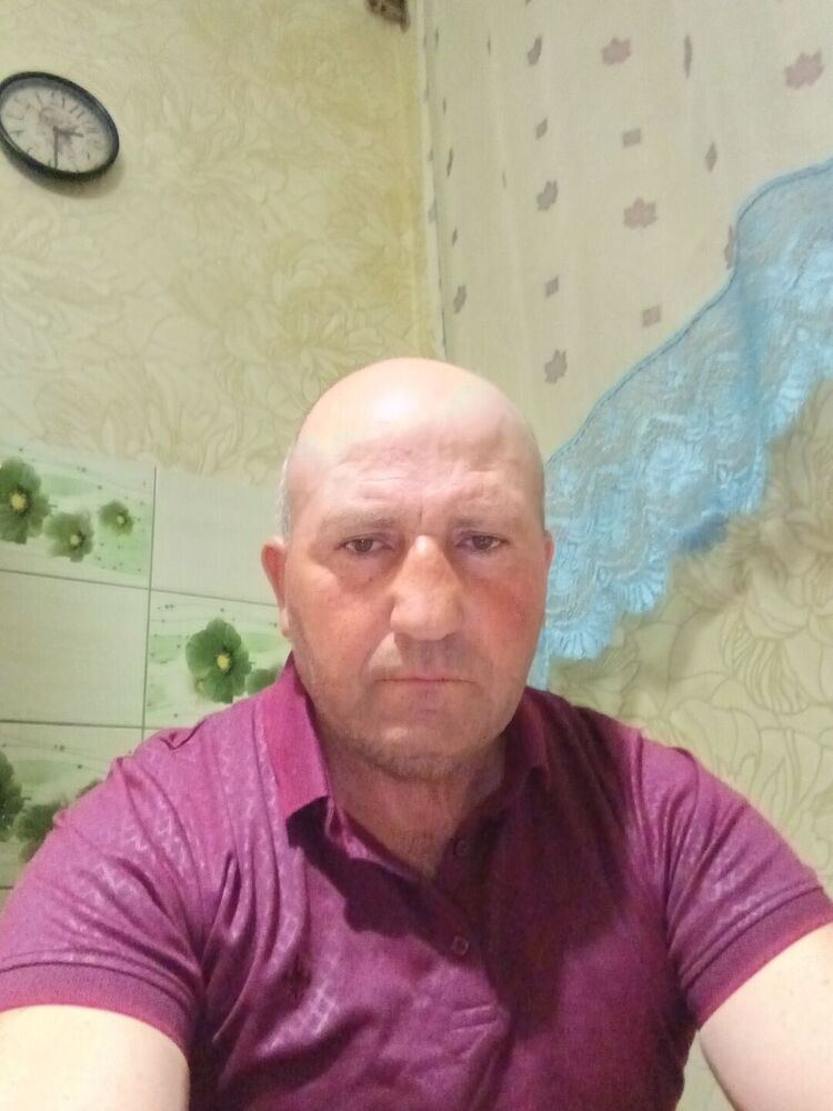  52098419  Tovmas, 47 ,    