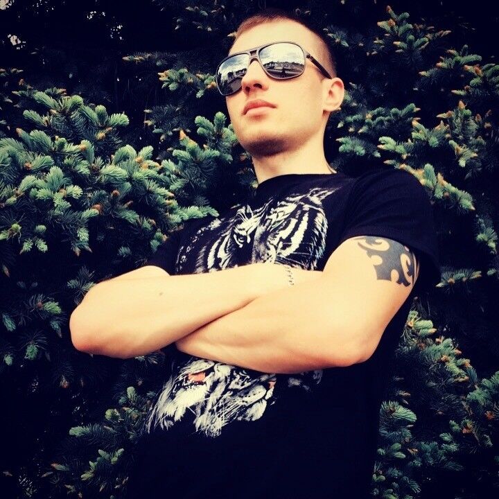  ,   Alexander, 33 ,  