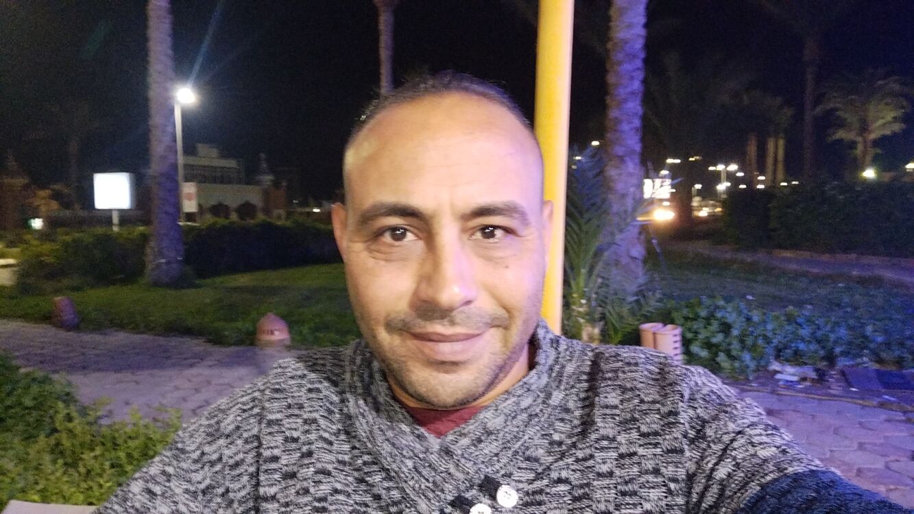  25275449  , 40 ,    Al Ghardaqah