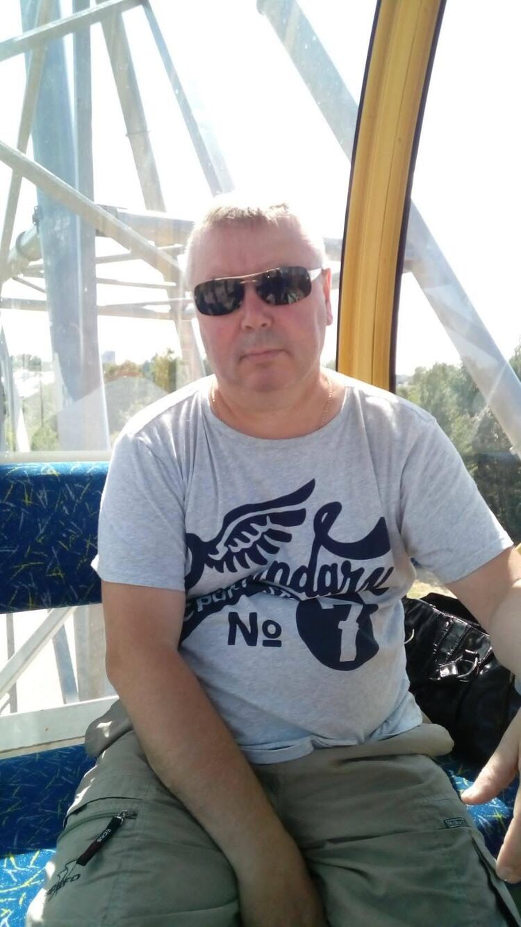  25035279  Oleg, 61 ,    