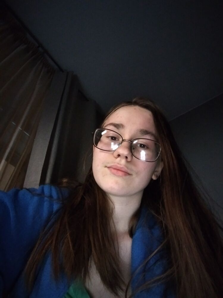  26087819  , 21 ,    