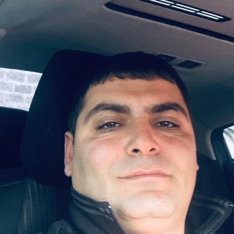  50425019  Armen, 38 ,    