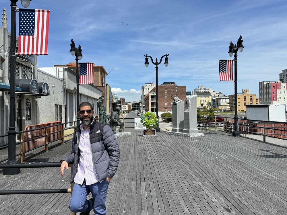  ,   Samy, 37 ,   ,   
