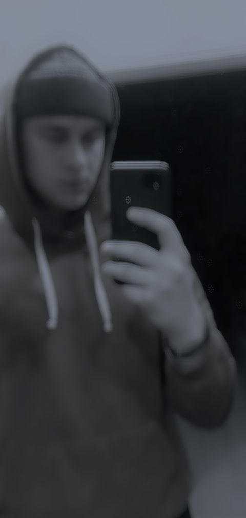  31873469  Ivan, 21 ,    