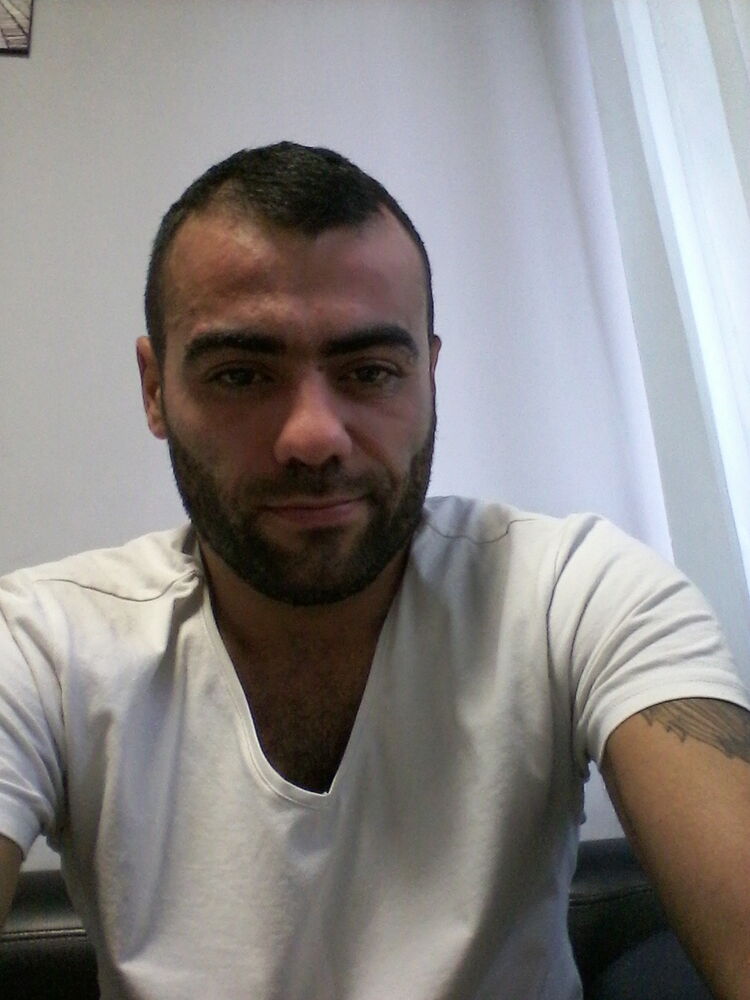  29900879  , 32 ,    -