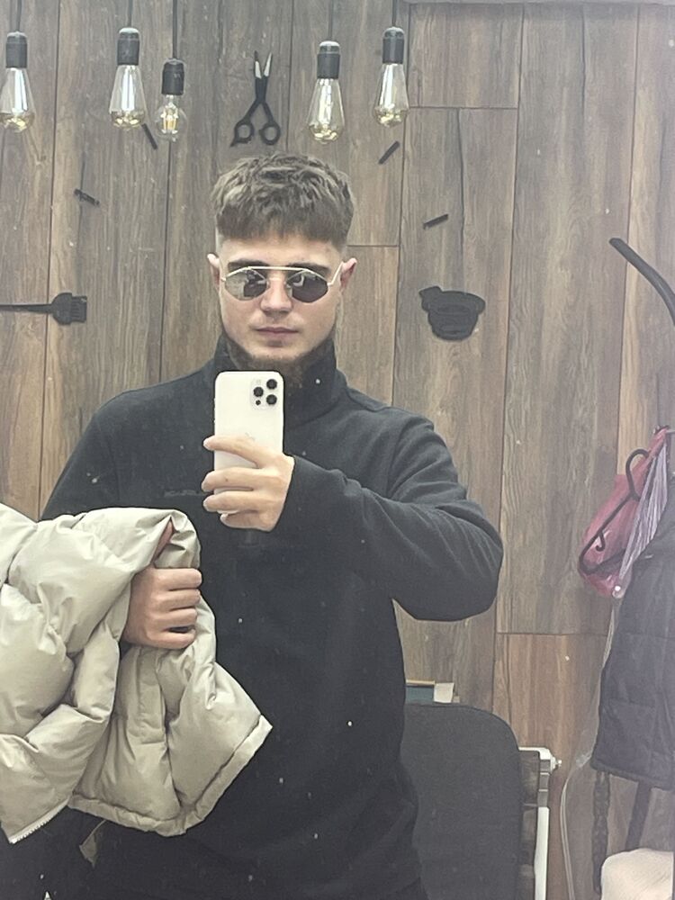 54585519  Danil, 20 ,    