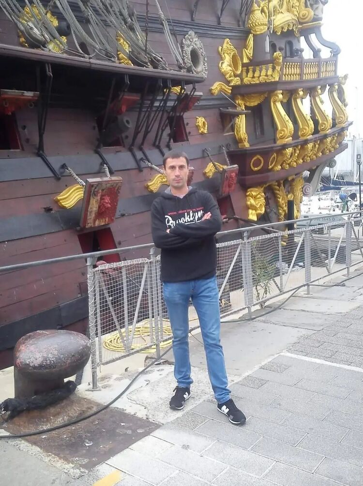  ,   Petru, 39 ,   ,   