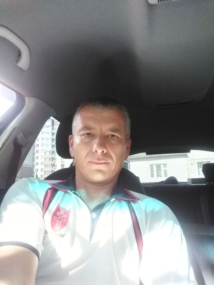  25333759  Sergio, 43 ,    