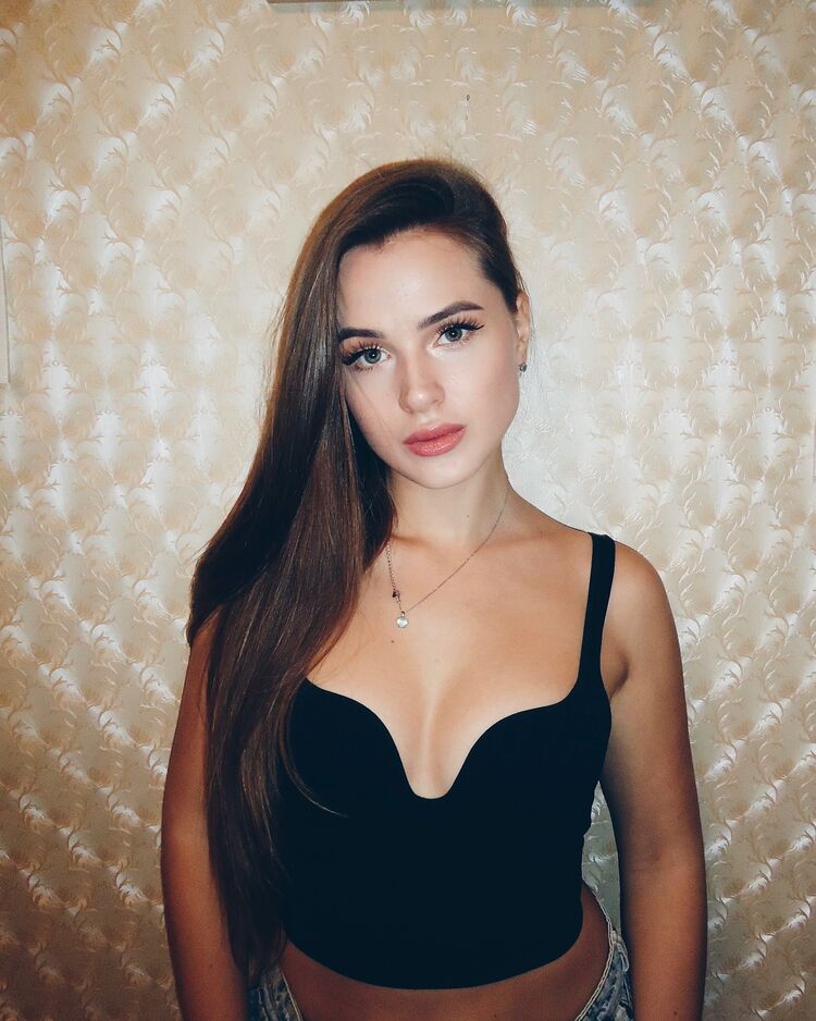  ,   Victoria, 23 ,   ,   