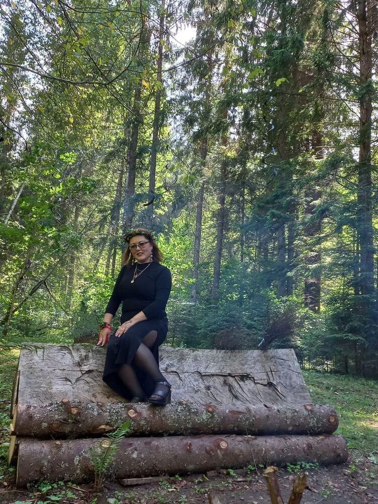  ,   Lena, 36 ,   ,   