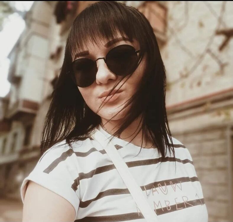  51751379  Sara, 45 ,    