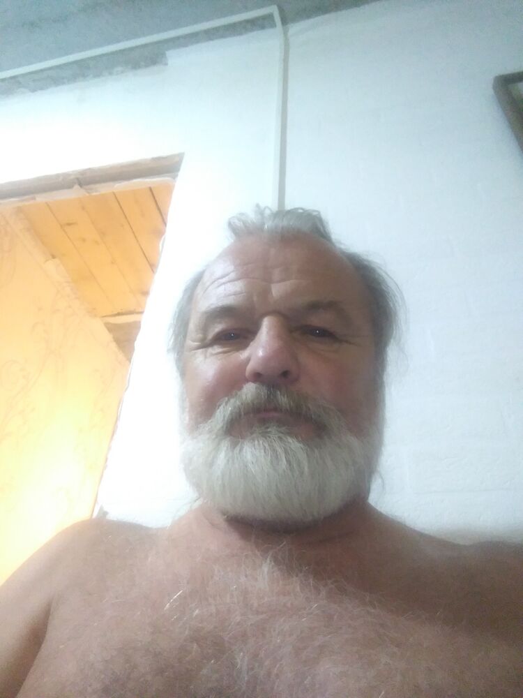  24373889  Amur, 67 ,    