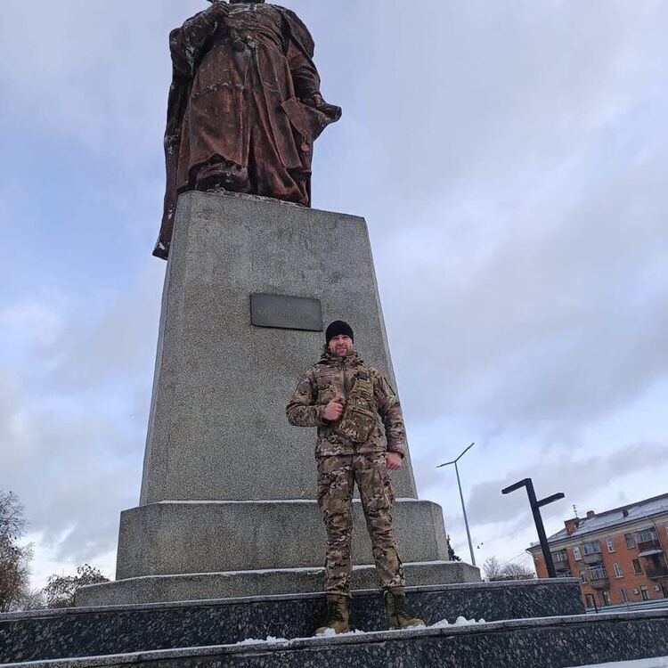  ,   Djovani, 35 ,   ,   