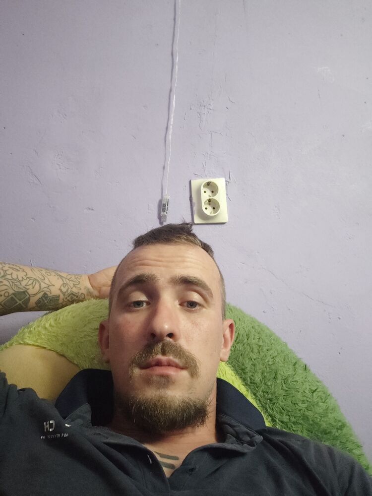  52781909  , 27 ,    