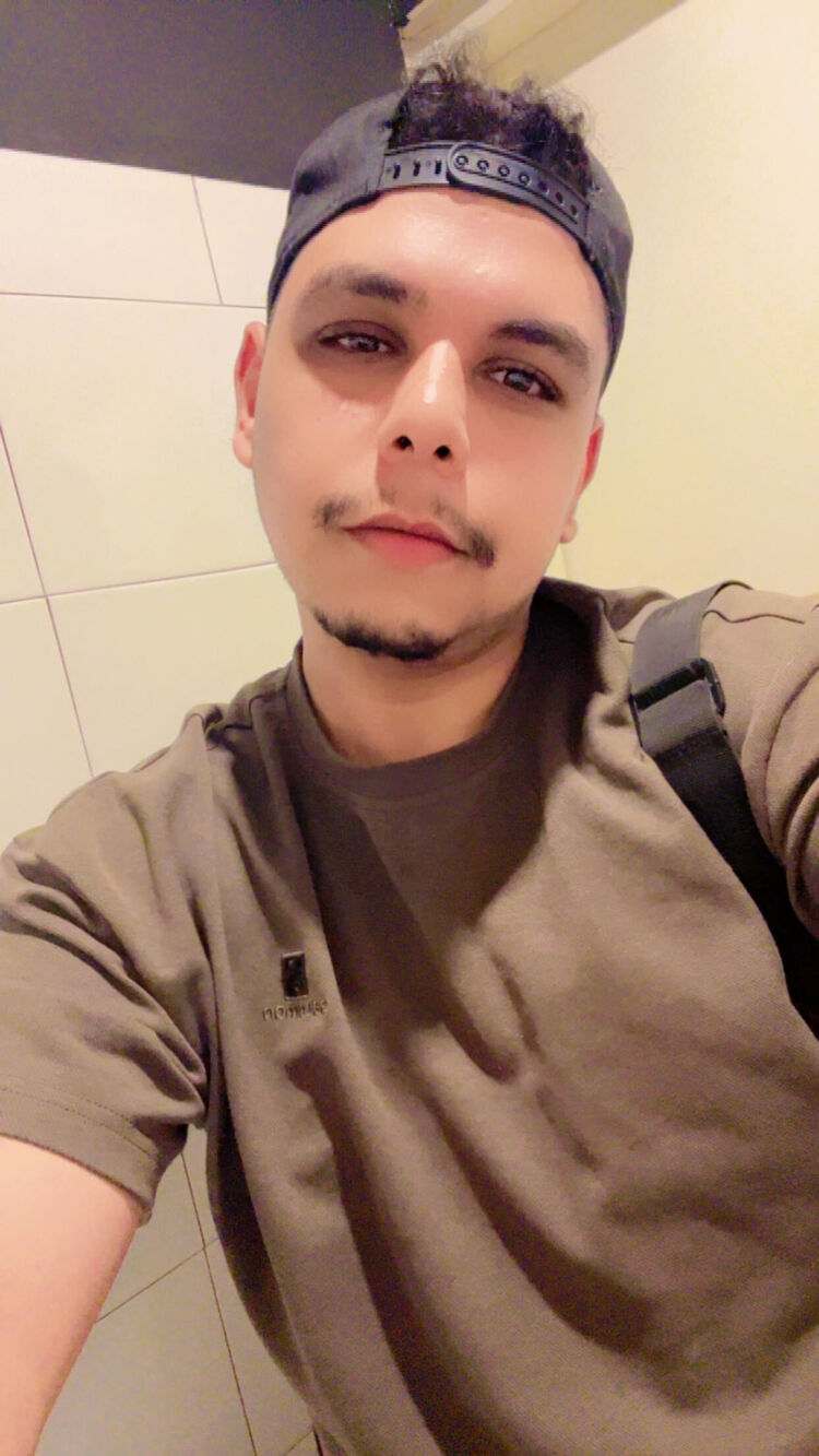  52609239  Karim, 30 ,    