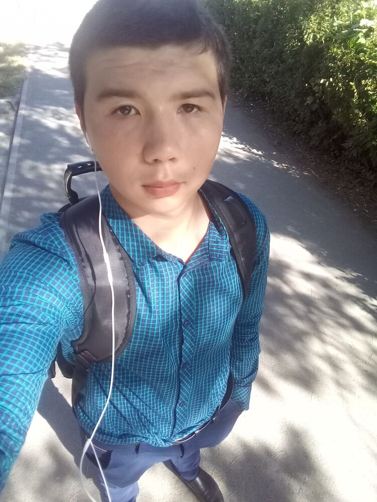  14380449  Dima, 24 ,    