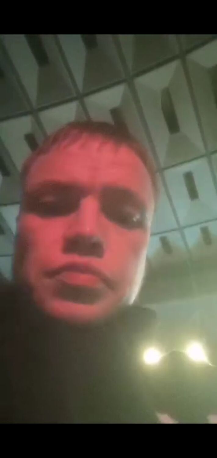  48392699  Vladimir, 34 ,    