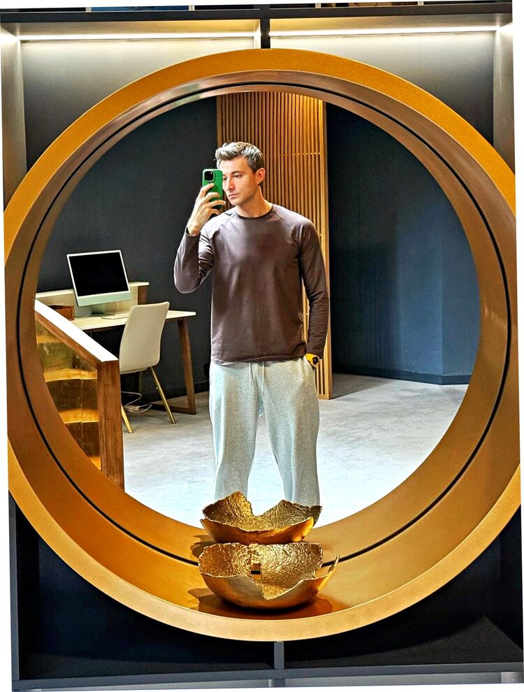  54127569  , 35 ,    --