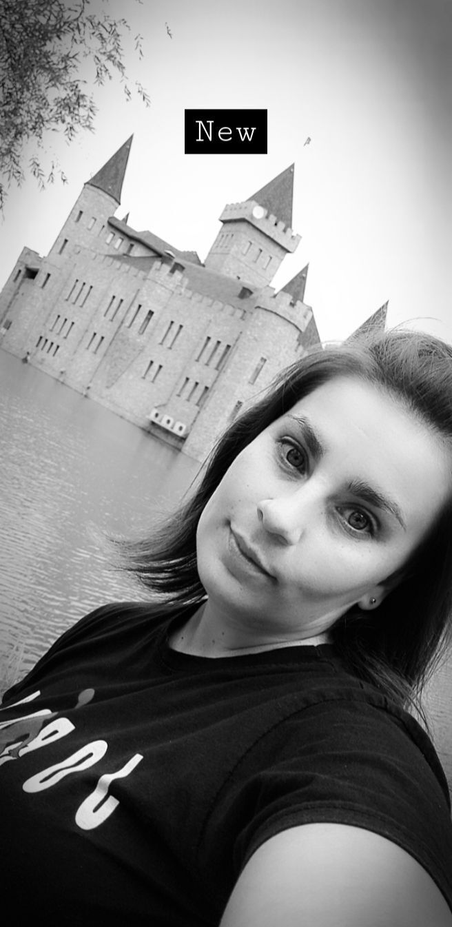  27721529  Viktoria, 32 ,    