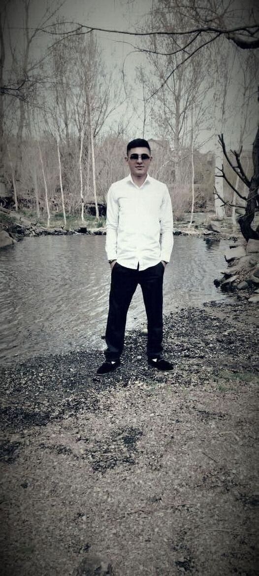 ,   Vahe, 21 ,  