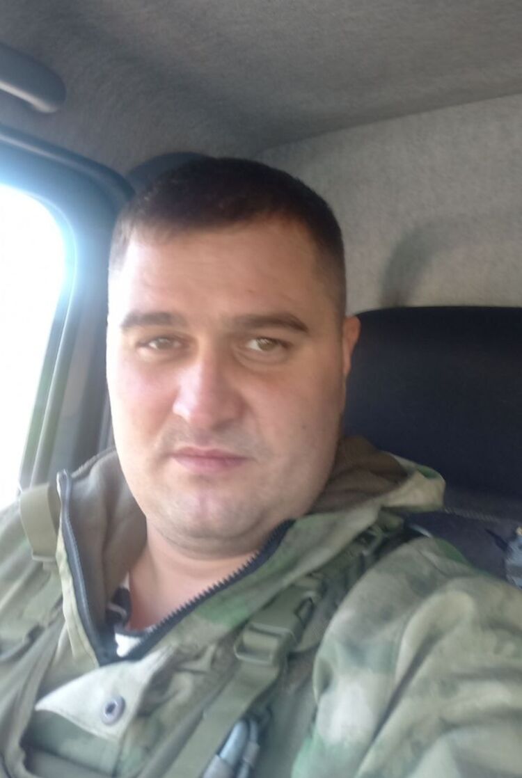  42638649  , 40 ,     